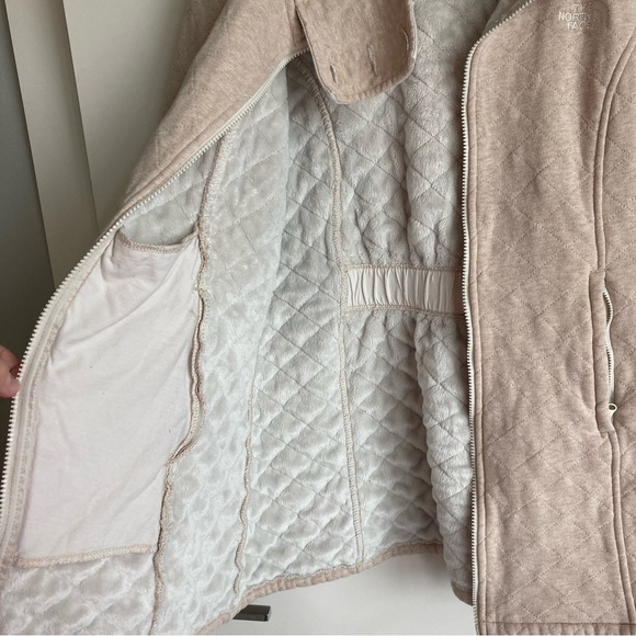 The North Face Quilted Jacket - Picture 5 of 6